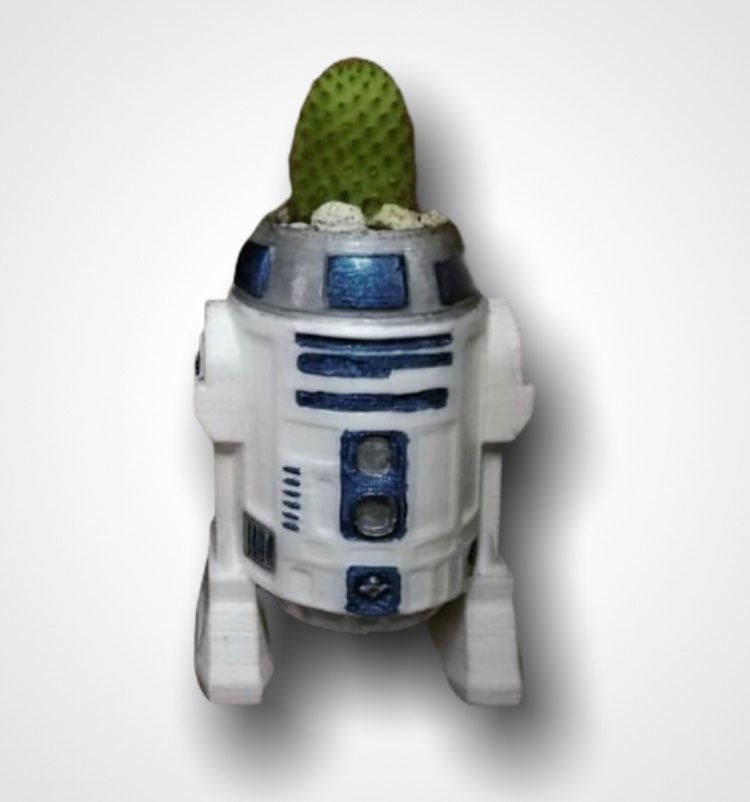 Maceta R2D2            10 cm de alto          (No incluye planta)